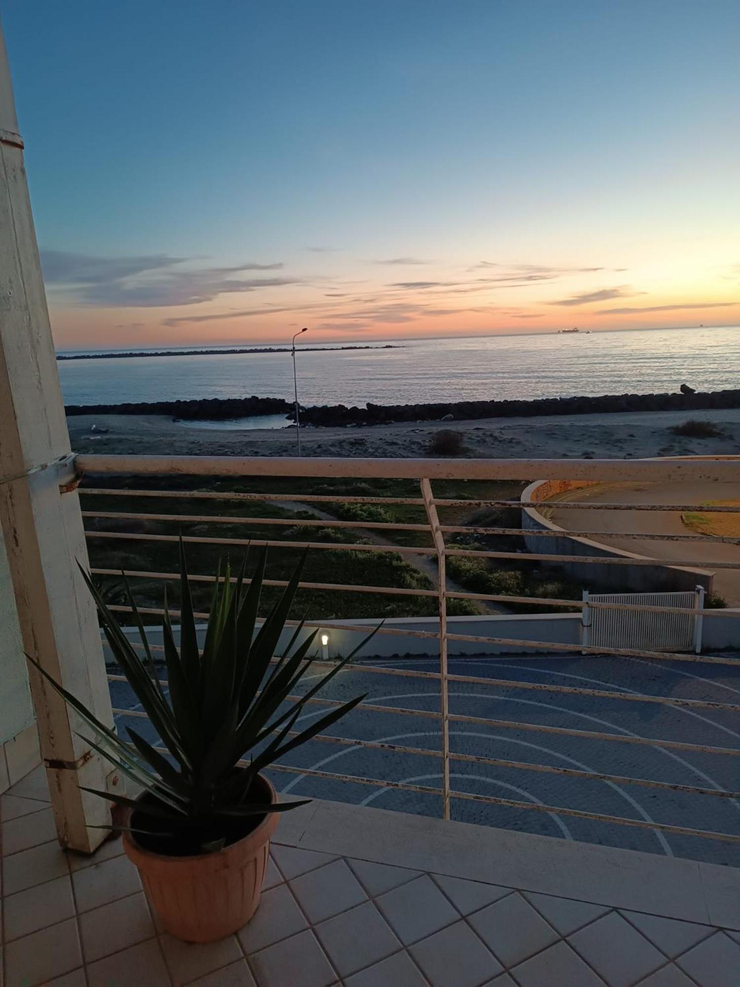 Armareaoverseassuites 1 Fiumicino Luaran gambar