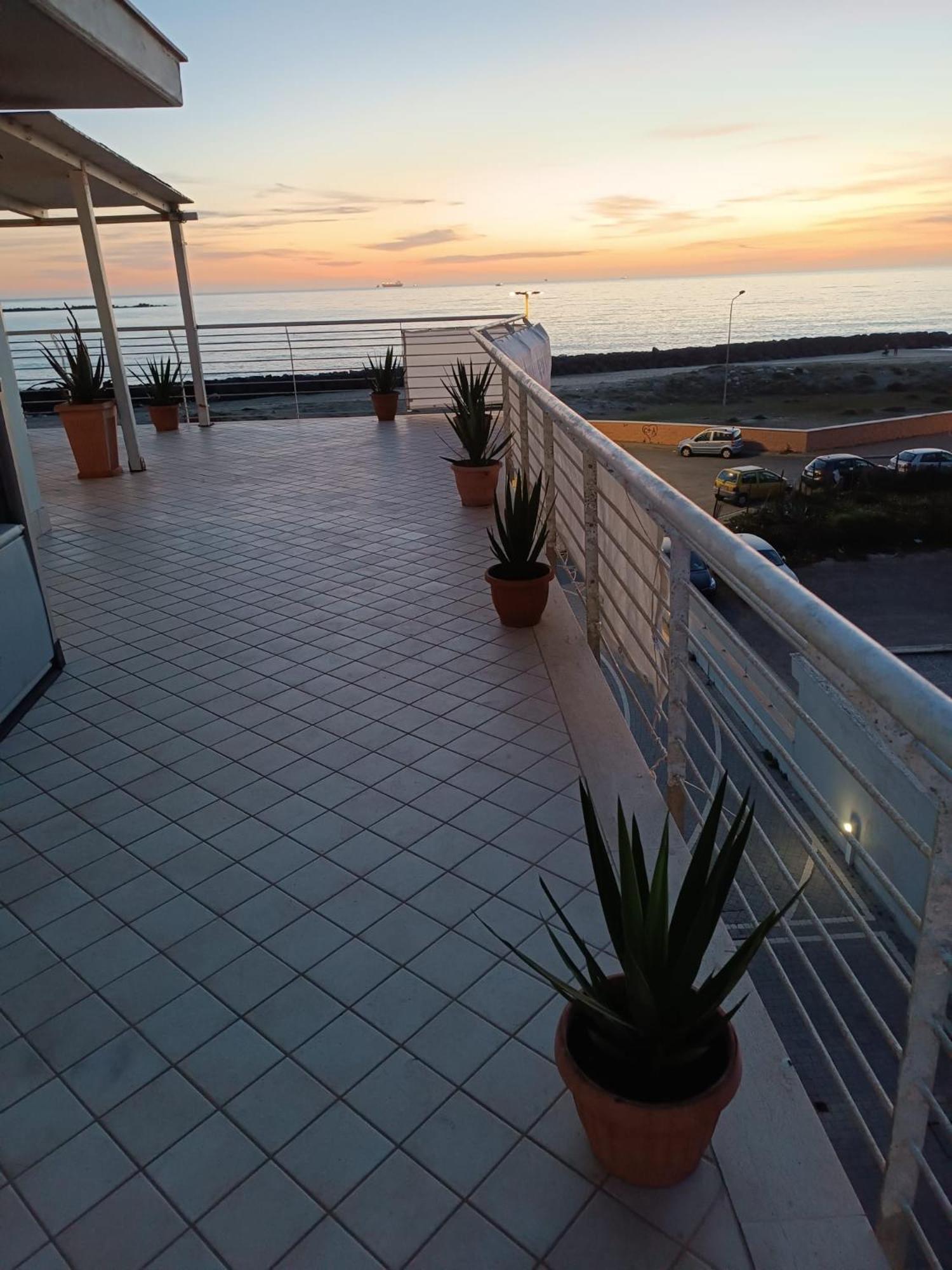 Armareaoverseassuites 1 Fiumicino Luaran gambar